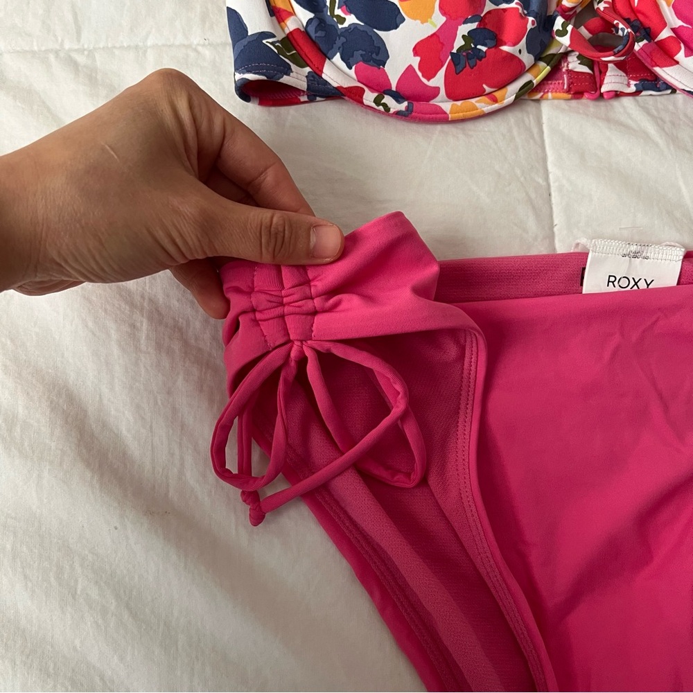 brand new Roxy swimsuit - Picture 2 of 8